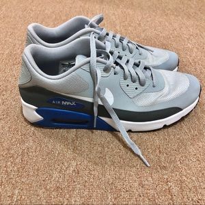 Nike Men's Air Max 90 Running Shoes. Gray / Blue